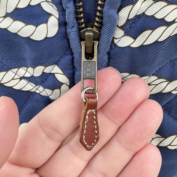 J. McLaughlin 100% Silk Nautical Quilted Vest Sz S Blue Preppy Resort Equestrian - Picture 7 of 13